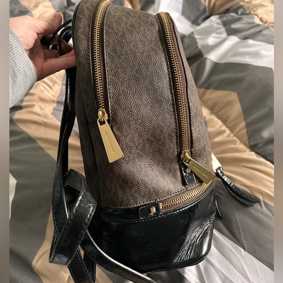 Michael Kors Rhea Medium Backpack - Picture 4 of 7